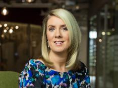 Julie Wells Headshot